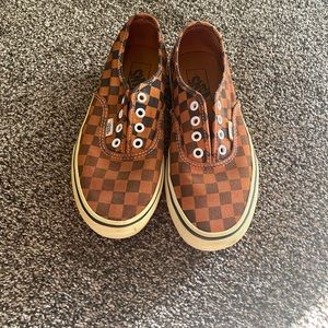 Checkered platform yellow vans